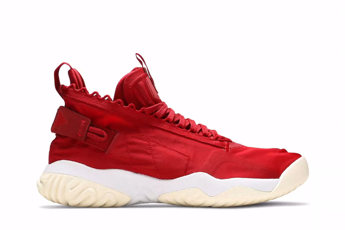 Air Jordan Proto React University Red, view 2