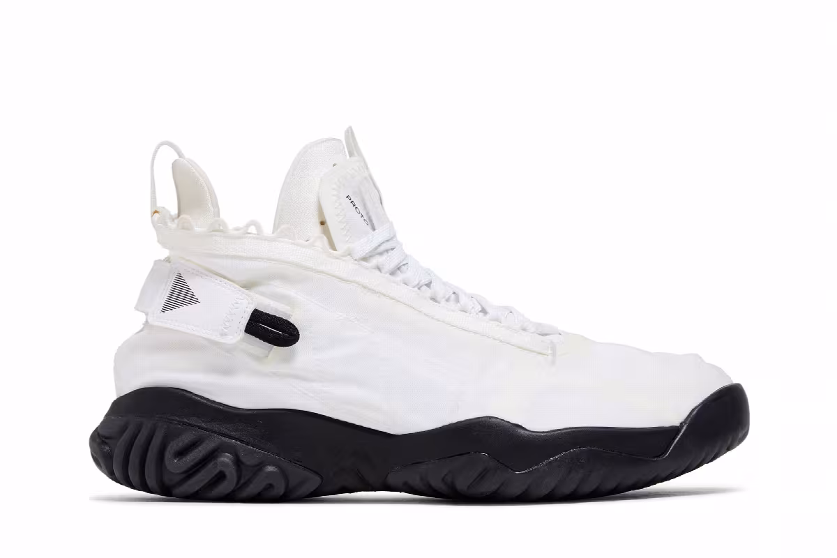 Air Jordan Proto React White Black, view 2