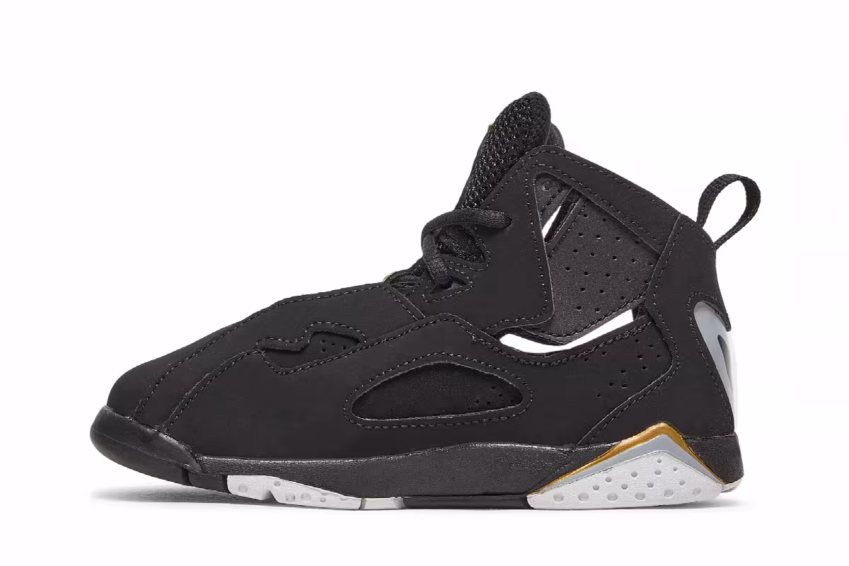 Air Jordan True Flight TD Black Metallic Gold 2019, view 4