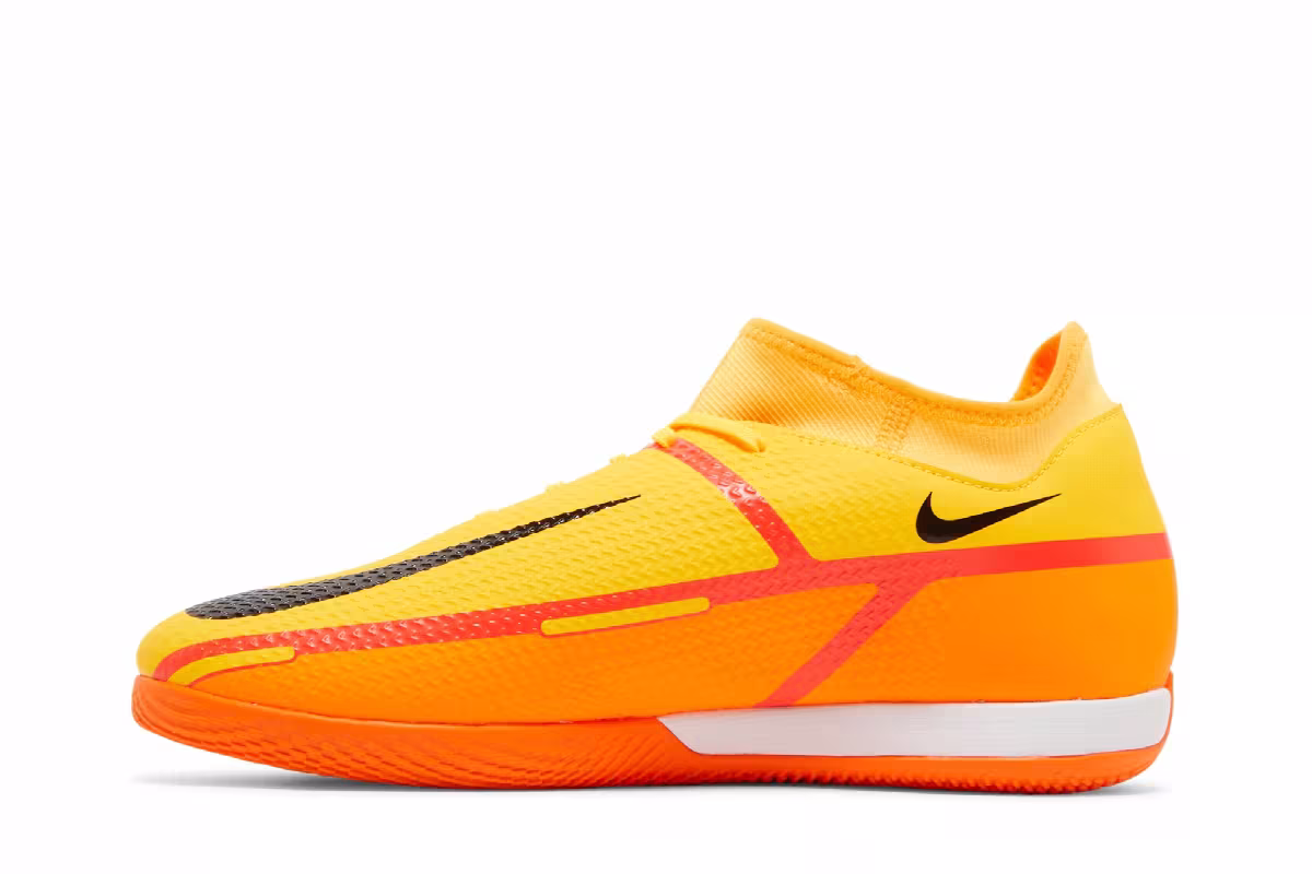Nike Phantom GT2 Academy DF IC White, view 4