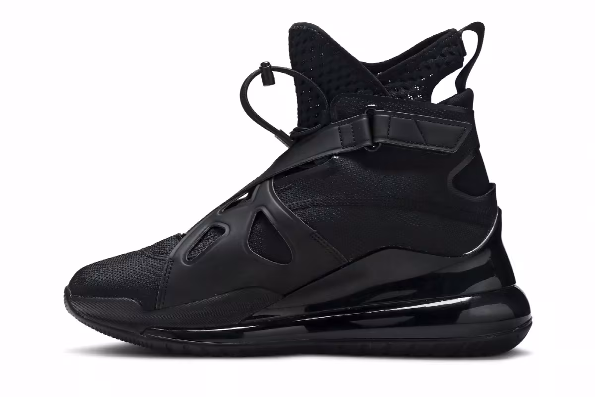 Air Jordan Women's Jordan Air Latitude 720 Triple Black, view 4