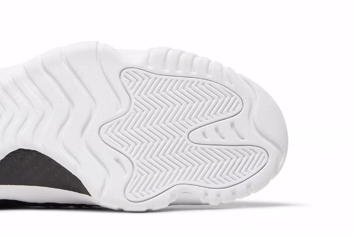 Air Jordan Future Low Black White 2018, view 6