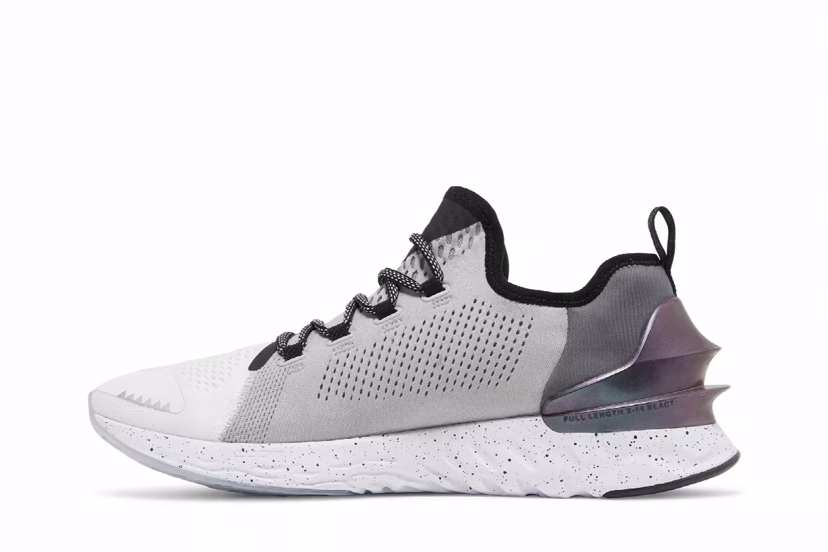 Air Jordan React Havoc, view 4