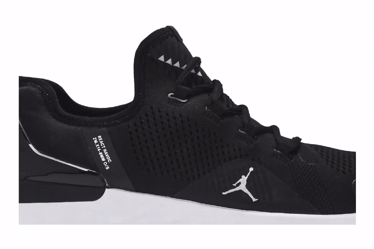 Air Jordan React Havoc Black, view 3
