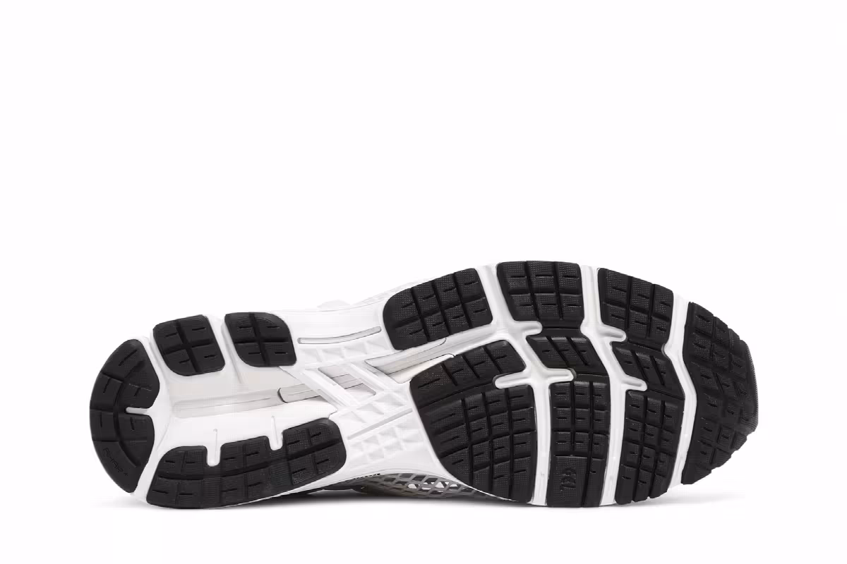 Vivienne Westwood x ASICS Gel Kayano 26 Birch White, view 5