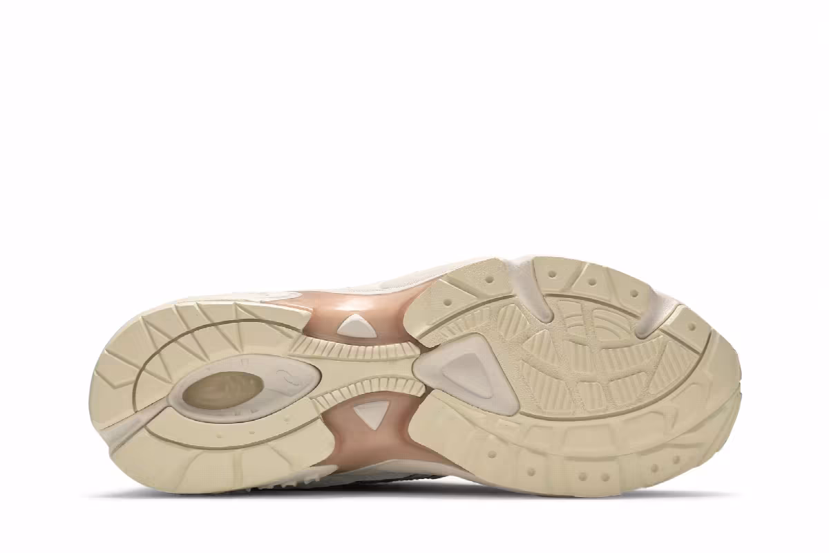 Hypebeast x ASICS Gel Kayano 5 Meadow, view 5