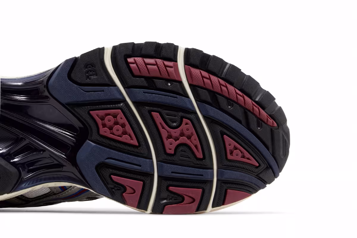 ASICS Gel Kayano Legacy White Blue Red, view 6