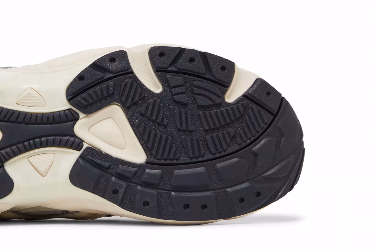 Re-Construction x ASICS Gel Kayano 5 Birch, view 6