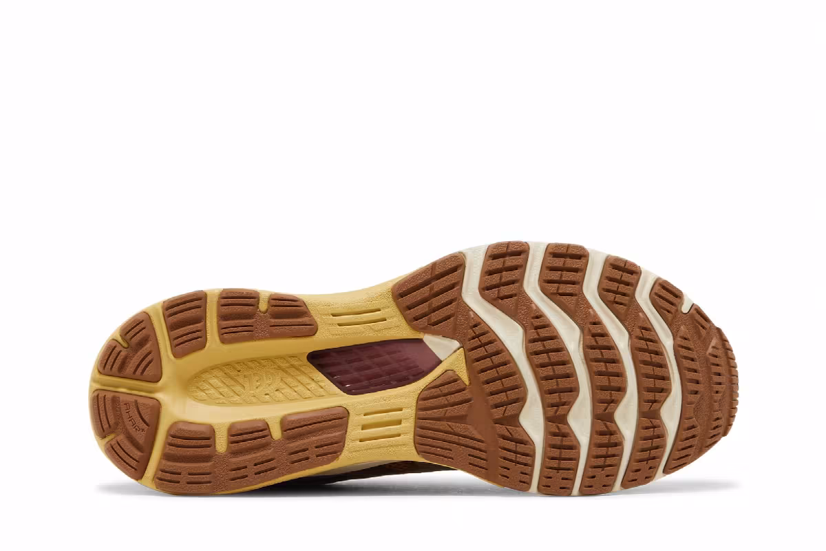 Kiko Kostadinov x ASICS Women's FN3-S Gel Kayano 28 Anthracite Antique Gold, view 5