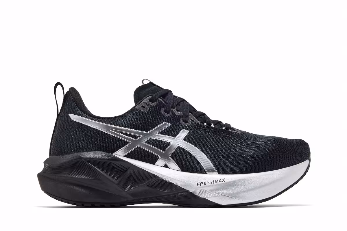 ASICS Novablast 5 Platinum Platinum Black, view 2