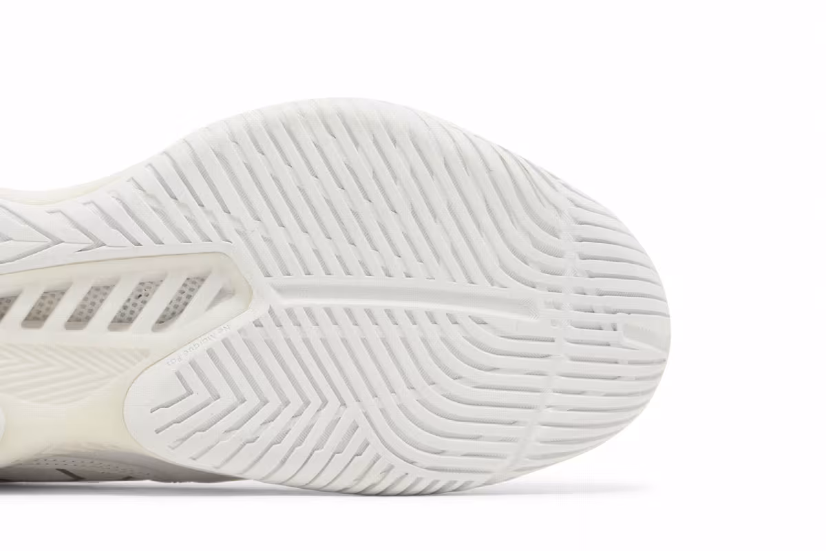 ASICS Gel Burst 26 Low Triple White, view 6