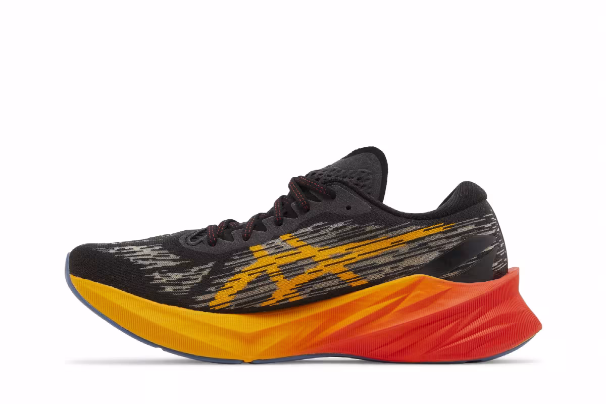 Asics Novablast 3 Black Orange, view 4