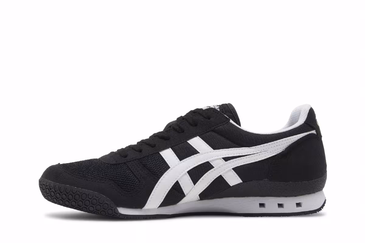 ASICS Ultimate 81 Black White, view 4