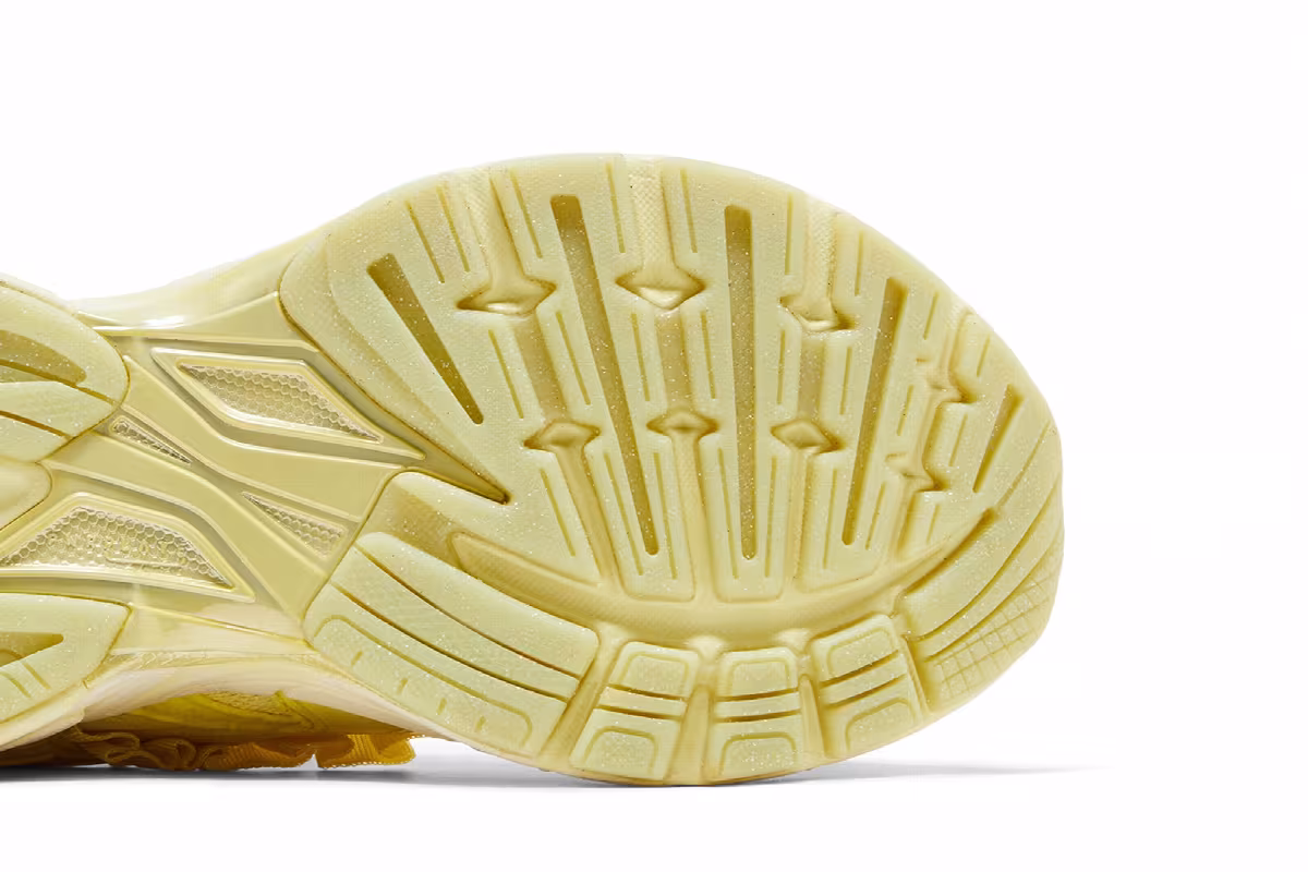 Collina Strada x Puma Women's Velophasis Vintage Yellow, view 6