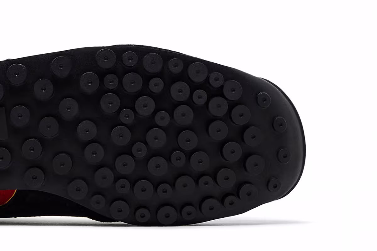 Hello Kitty x Puma Women's Easy Rider Goth, view 6