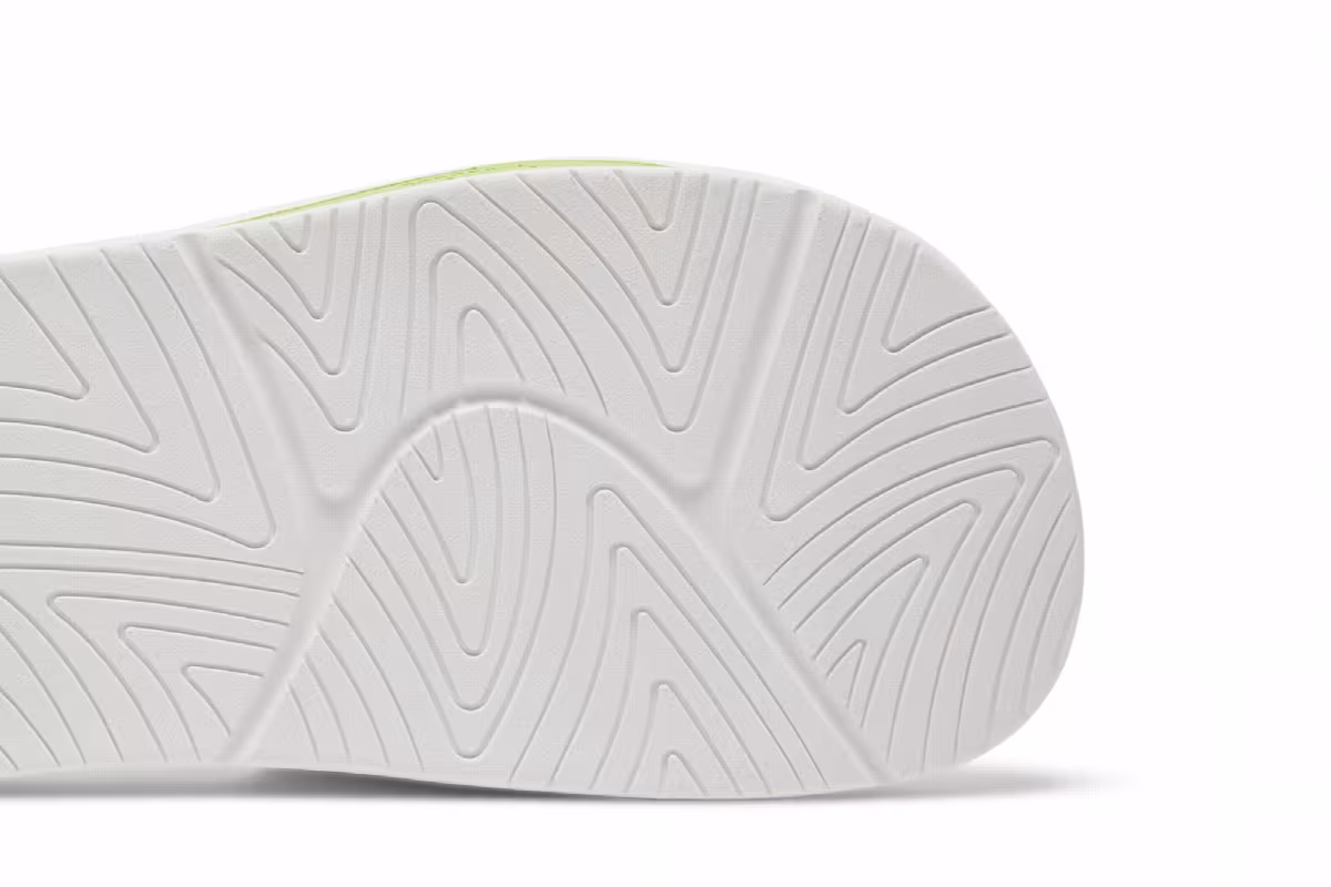 LaMelo Ball x Puma Dream Nitro MB.02 Slide White Green Glare, view 6