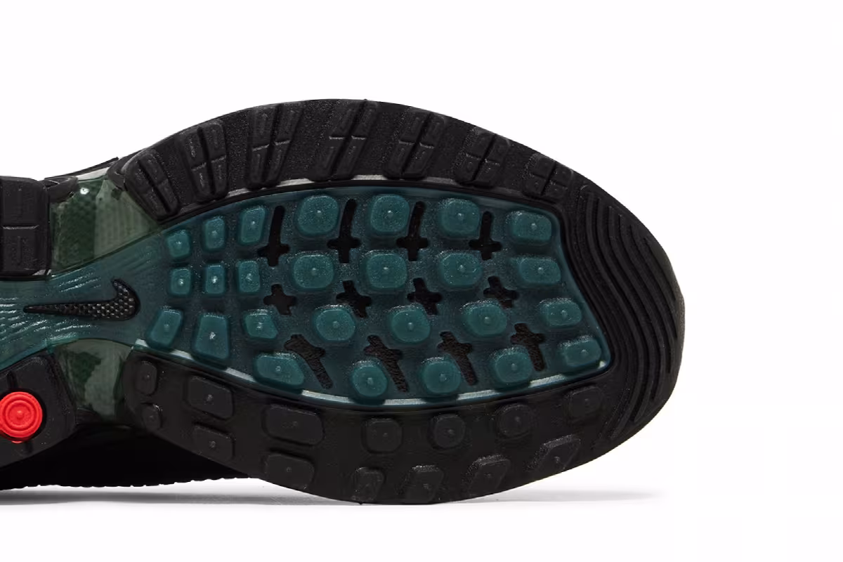 Supreme x Nike Air Max DN Black Galactic Jade, view 6