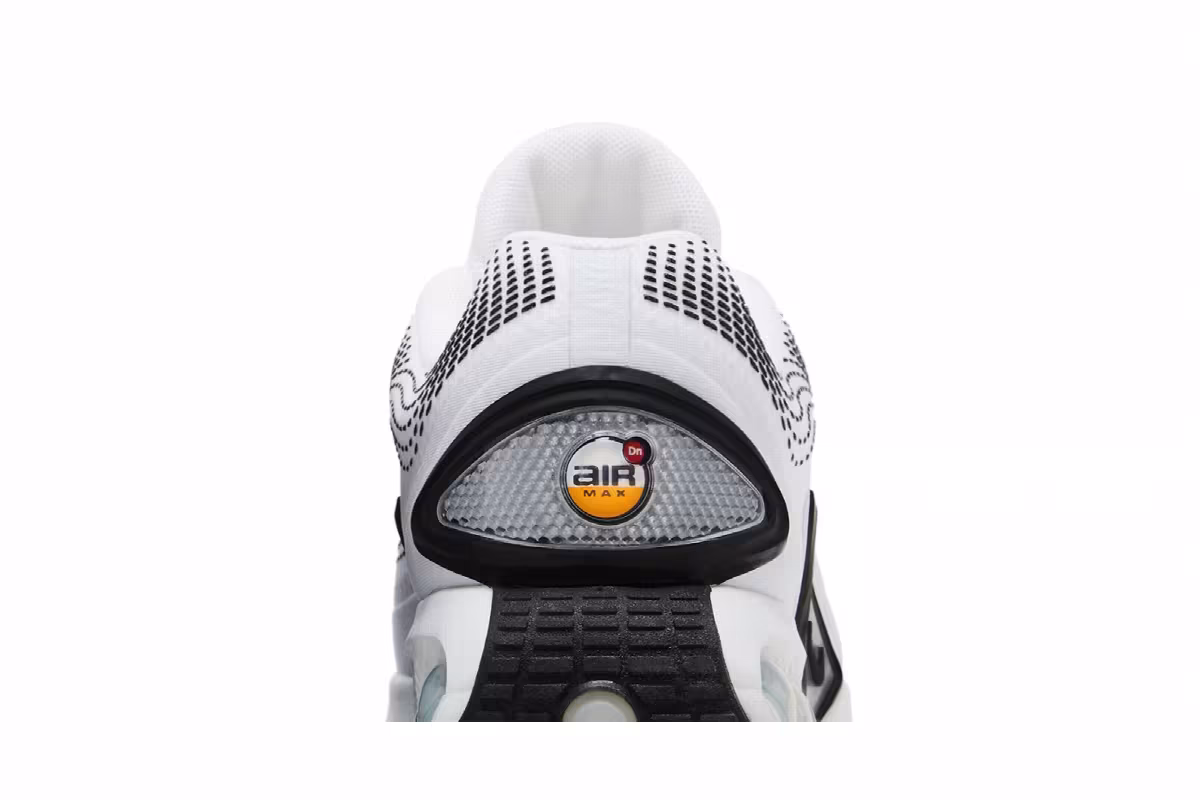 Nike Air Max DN Photon Dust Black, view 8