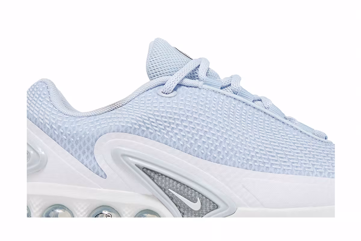 Nike Women's Air Max DN Half Blue, view 3