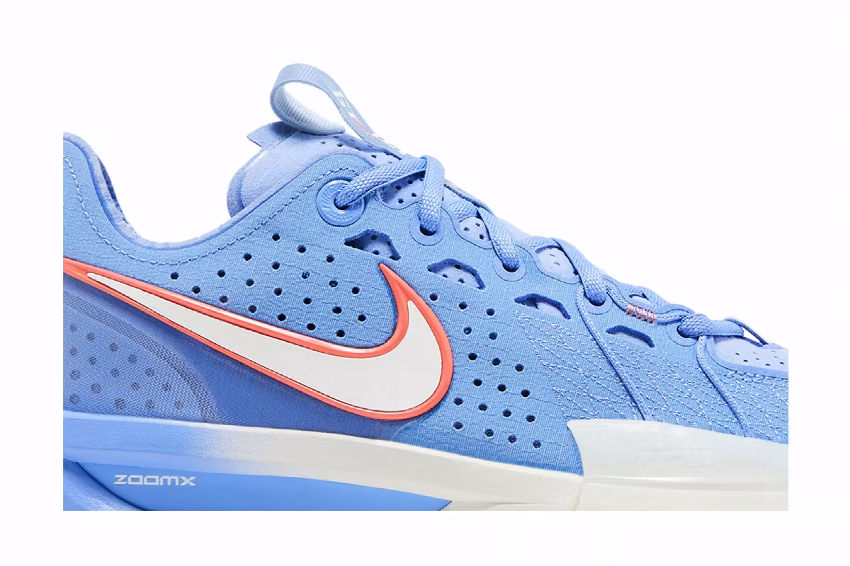 Nike Women's Air Zoom GT Cut 3 Royal Pulse, view 3