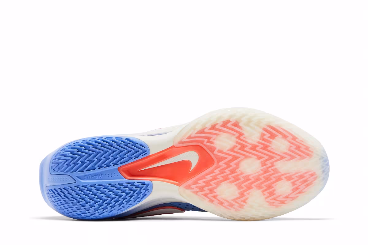 Nike Women's Air Zoom GT Cut 3 Royal Pulse, view 5