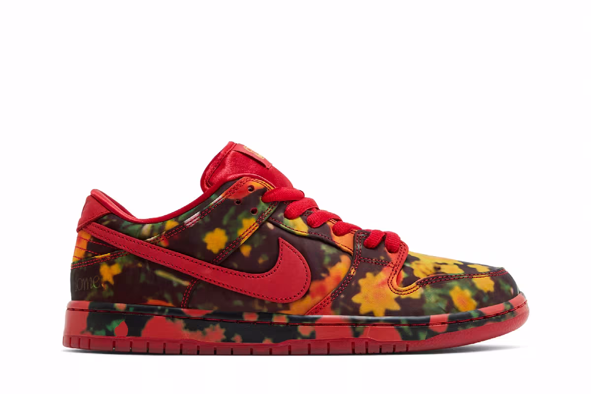 The Wizard of Oz x Nike Dunk Low SB Poppy Field, view 2