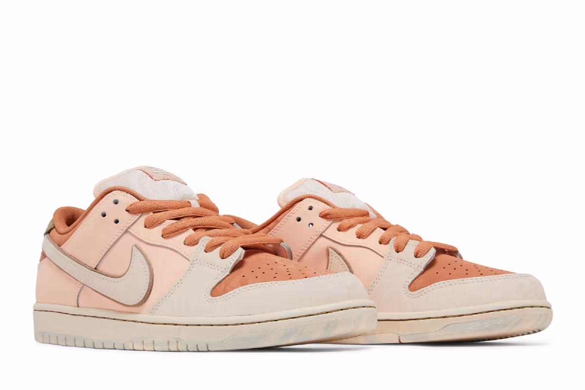 Nike Dunk Low SB Trocadéro Gardens, view 9