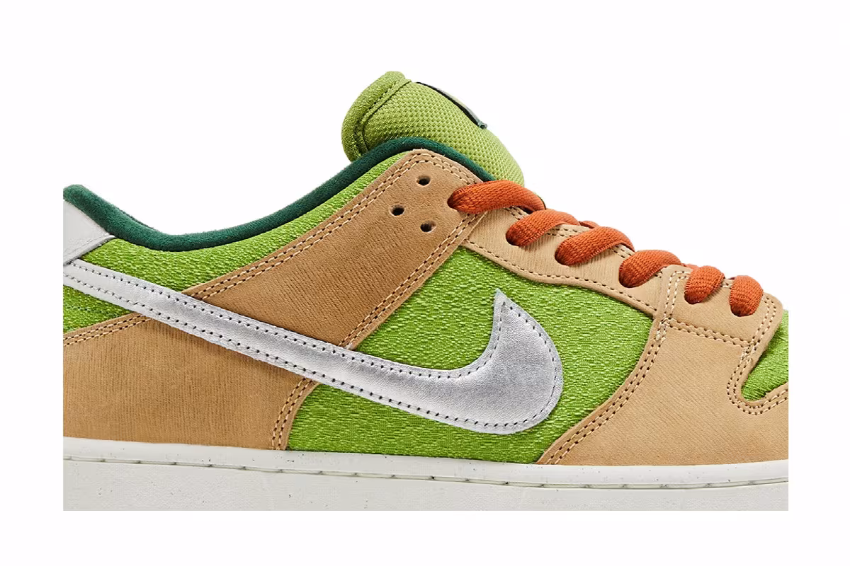 Nike Dunk Low Pro SB Escargot, view 3