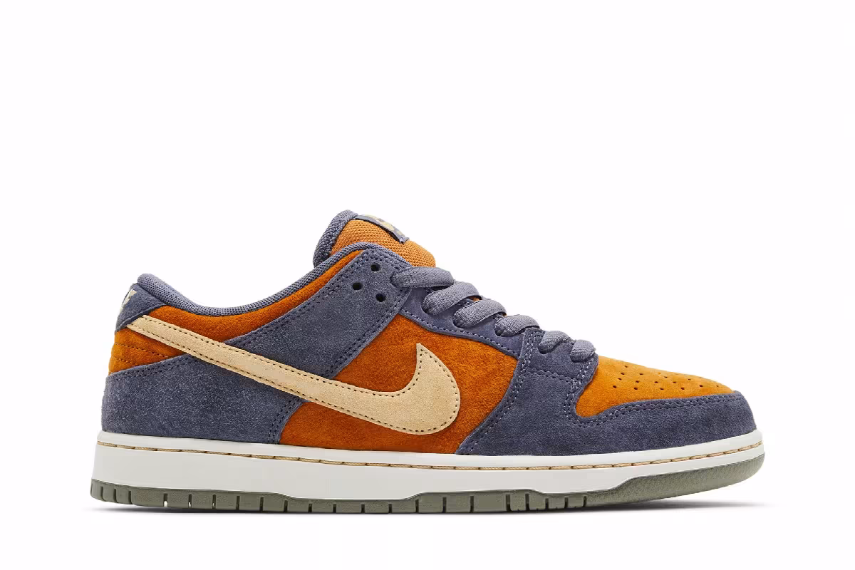 Nike Dunk Low SB Light Carbon Monarch, view 2