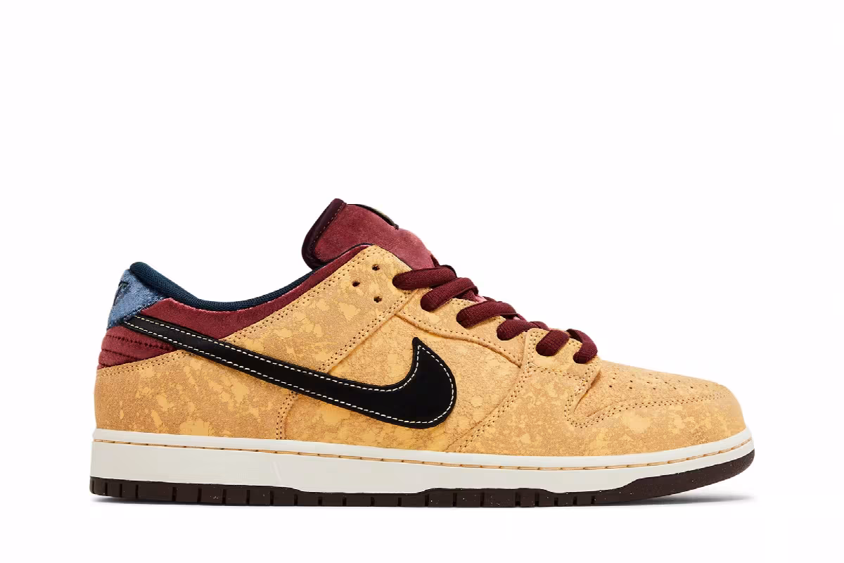 Nike Dunk Low SB City of Cinema, view 2
