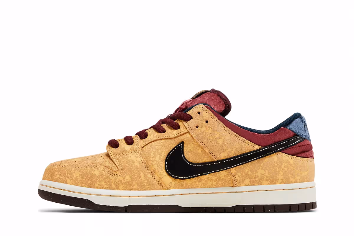 Nike Dunk Low SB City of Cinema, view 4