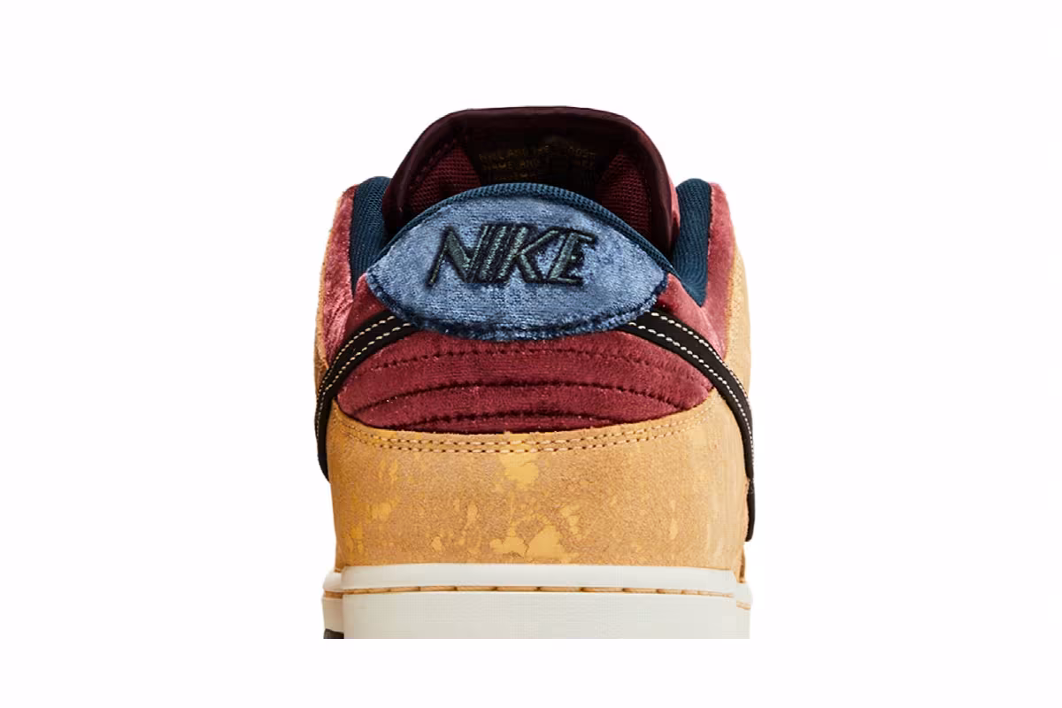 Nike Dunk Low SB City of Cinema, view 8