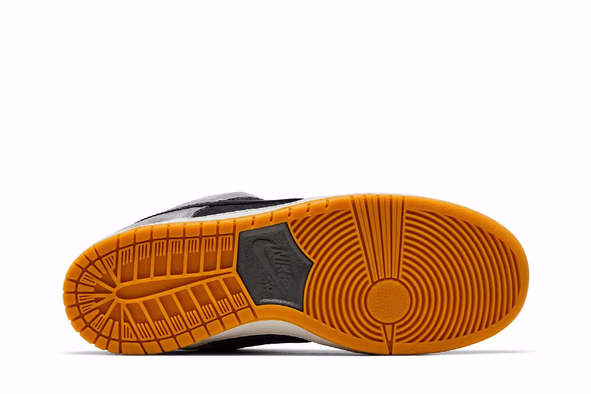 Nike Dunk Low SB Dark Smoke Grey, view 5