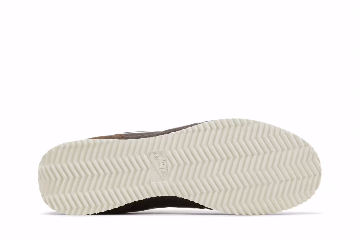 Nike Women's Cortez Baroque Brown, view 5