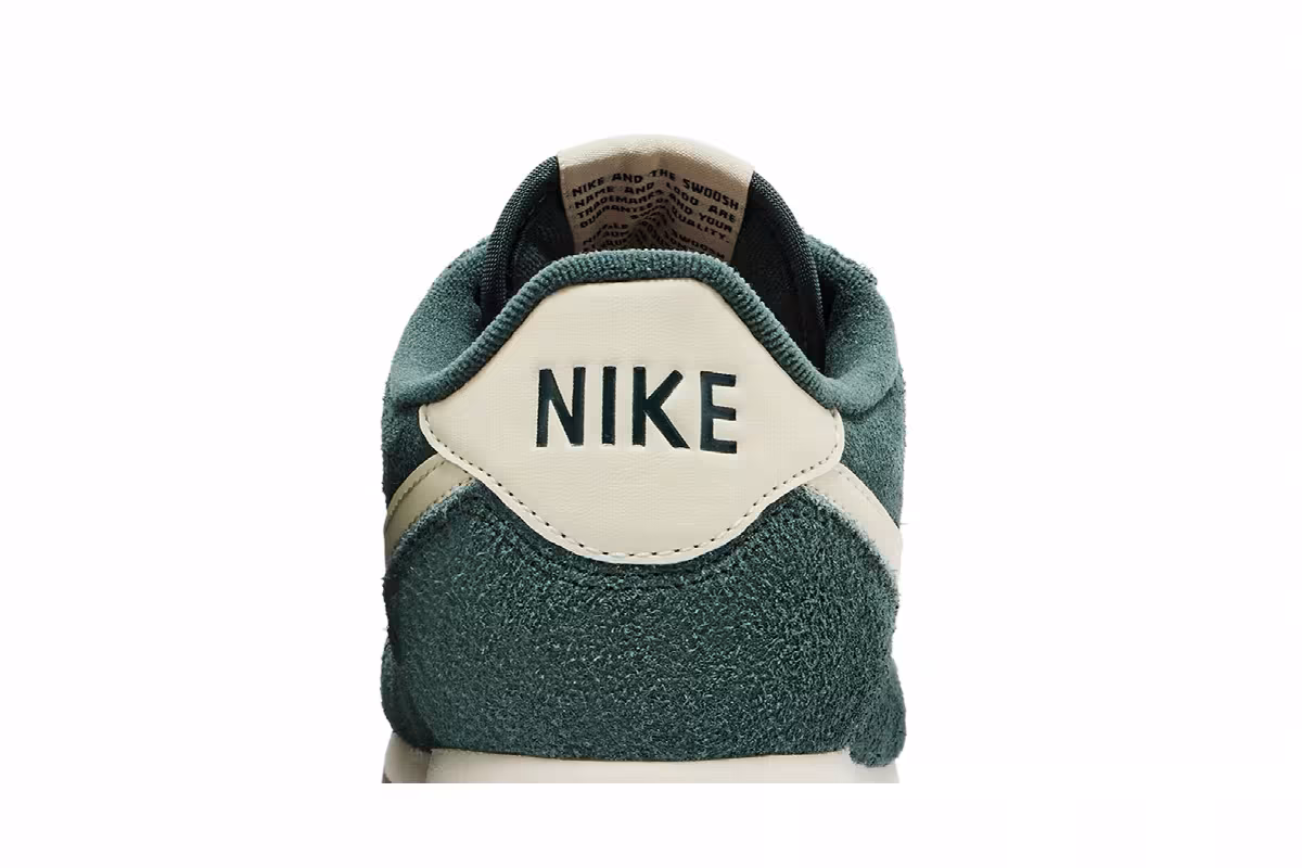 Nike Women's Cortez Vintage Vintage Green Muslin, view 8