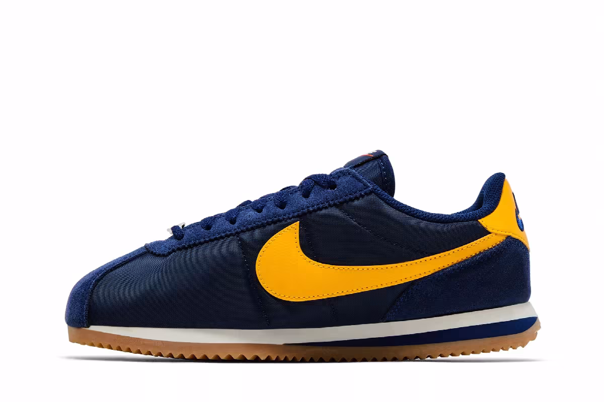 Nike Women's Cortez Michigan, view 4