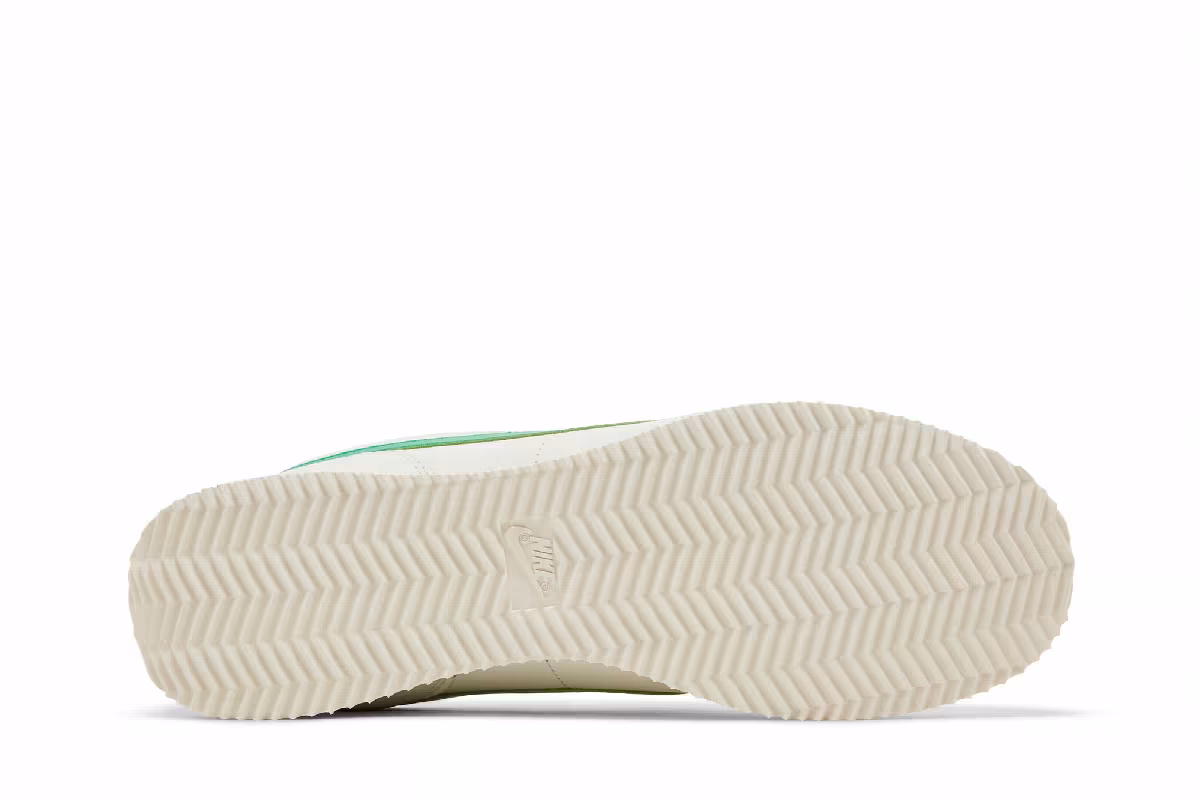 Nike Cortez Sail Stadium Green, view 5