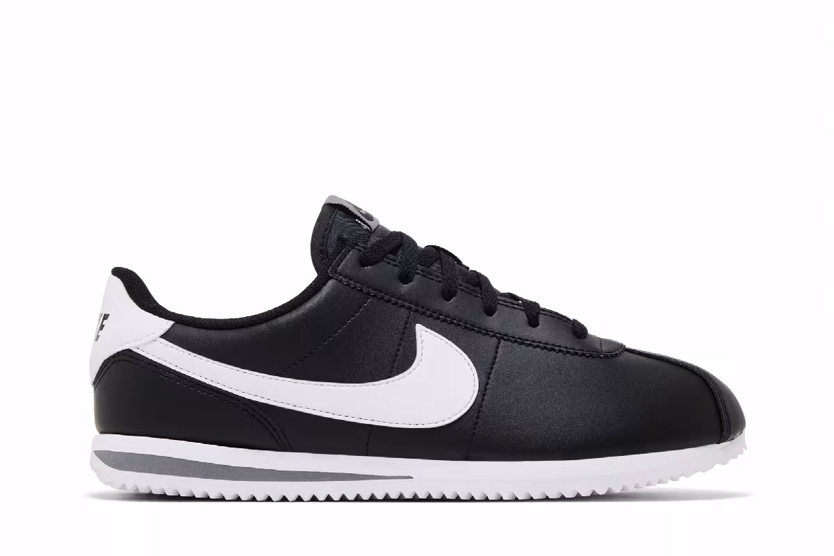 Nike Cortez GS Black White, view 2
