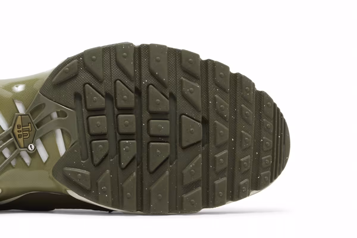 Nike Air Max Plus Light Bone Neutral Olive, view 6