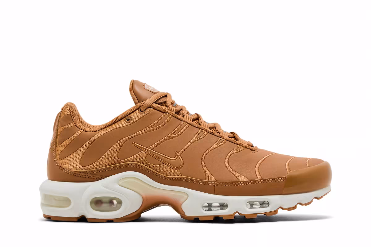 Nike Air Max Plus Flax, view 2