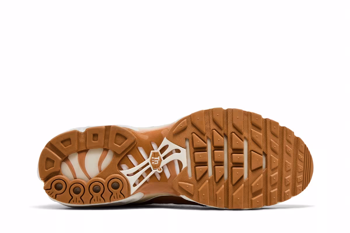 Nike Air Max Plus Flax, view 5