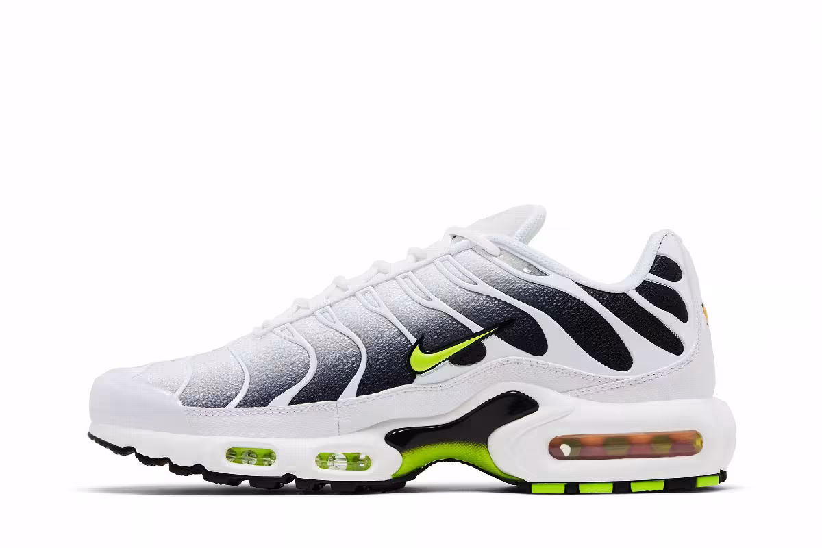 Nike Air Max Plus White Black Volt, view 4