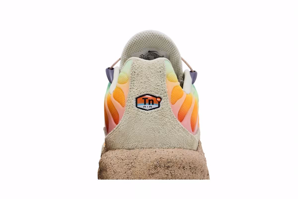 Nike Women's Air Max Plus Beach Sunset, view 8