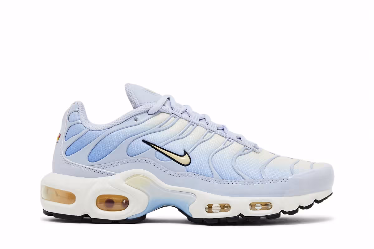 Nike Women's Air Max Plus Daybreak, view 2