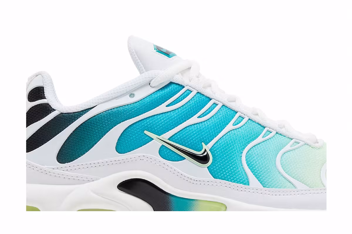 Nike Women's Air Max Plus Dusty Cactus Barely Volt, view 3