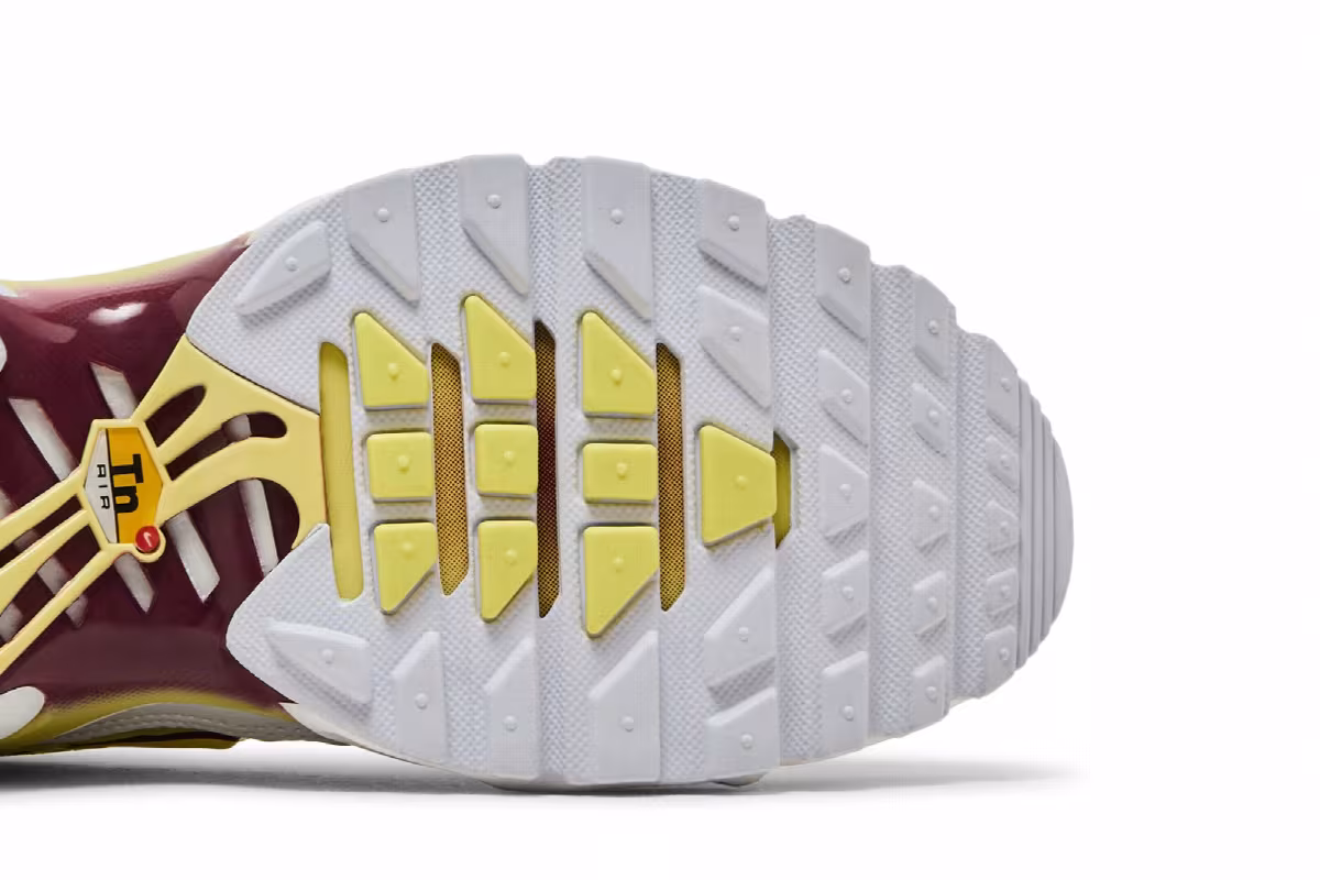 Nike Women's Air Max Plus Lemon Wash, view 6