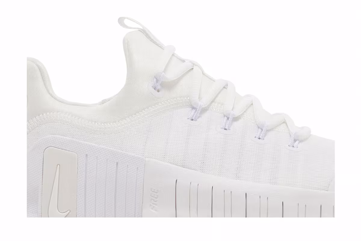 Nike Women's Free Metcon 6 Platinum Tint, view 3