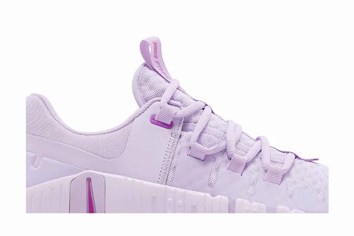 Nike Women's Free Metcon 5 Lilac Bloom, view 3