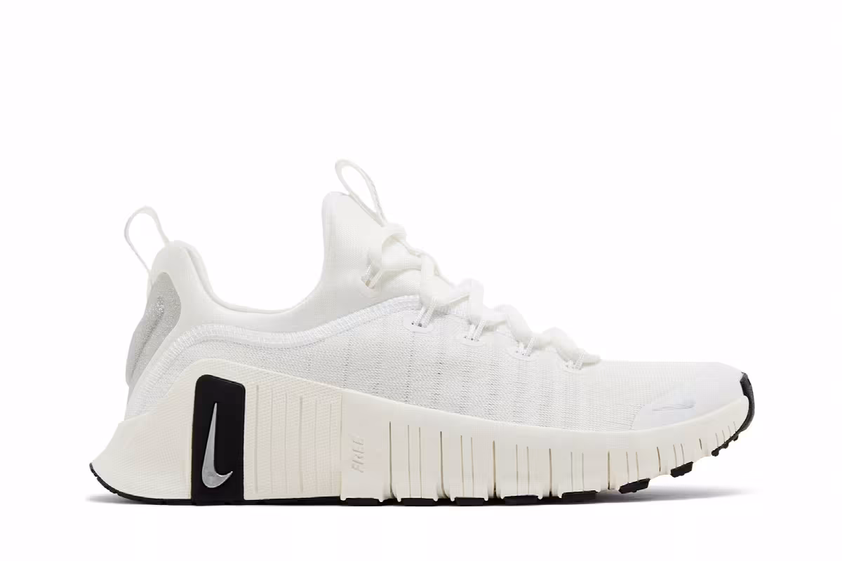 Nike Women's Free Metcon 6 Premium Summit White Black, view 2
