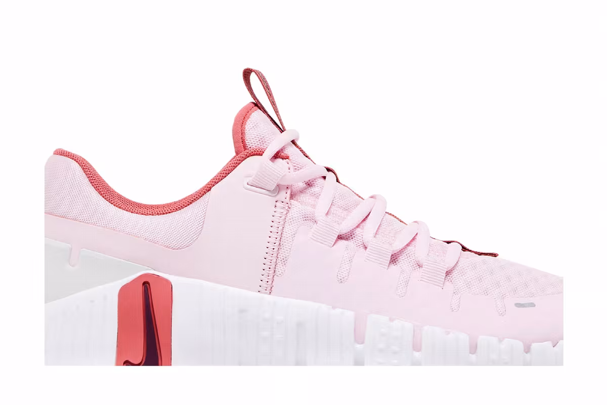 Nike Women's Free Metcon 5 Premium Pink Foam Adobe, view 3